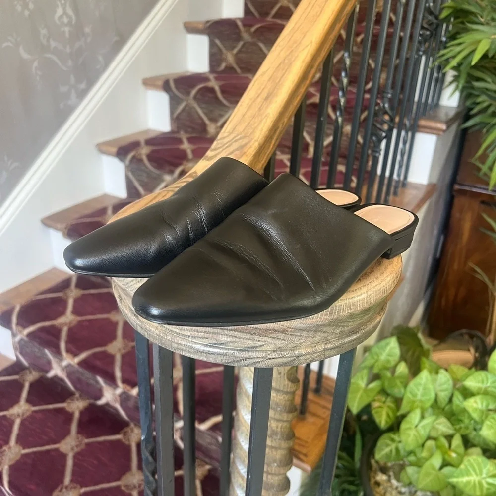Banana Republic Black Leather Pointed Mule Flats